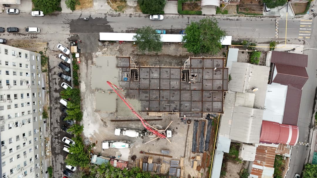 🏗 Ход строительства: завершен цокольный и первый этаж, залито перекрытие building